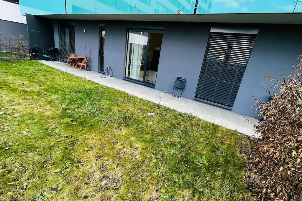 Apartment Holesovice, Garden, Garage Prag Eksteriør billede