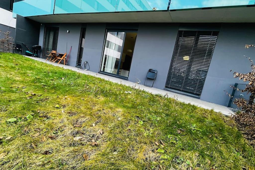 Apartment Holesovice, Garden, Garage Prag Eksteriør billede